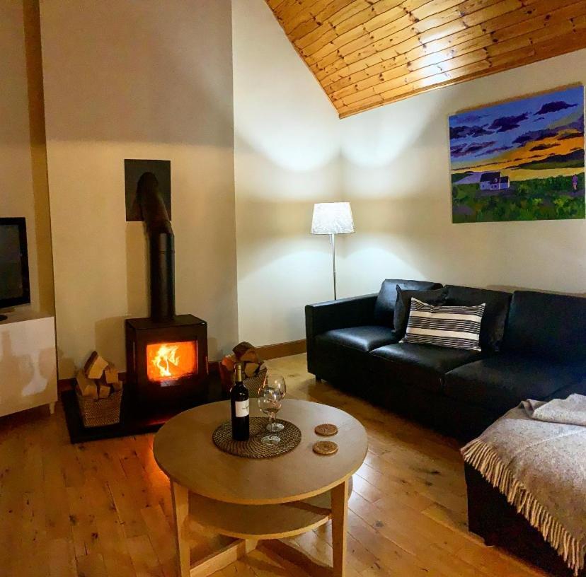 Head In The Skye - Healabhal * Ose